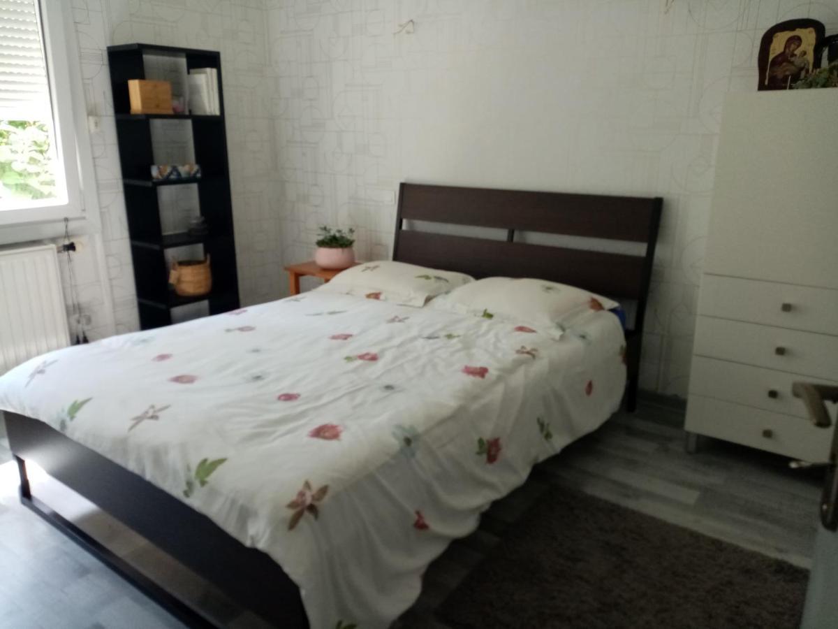 Philoxenia Apartment จิเวต์ ภายนอก รูปภาพ